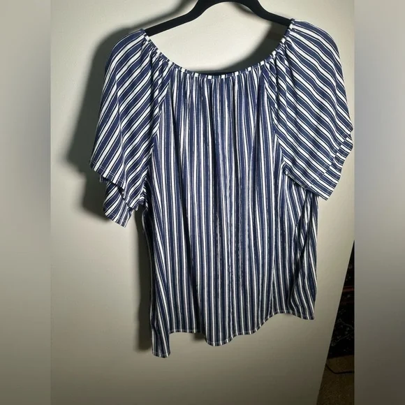 Croft & Barrow Navy White Striped Top 1X - Picture 4 of 6